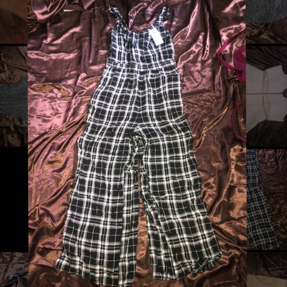NEVER WORN Plaid jump suit
